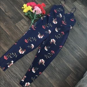 🌺🌸New Gorgeous Riley & James Floral Jumpsuit🌺🌹